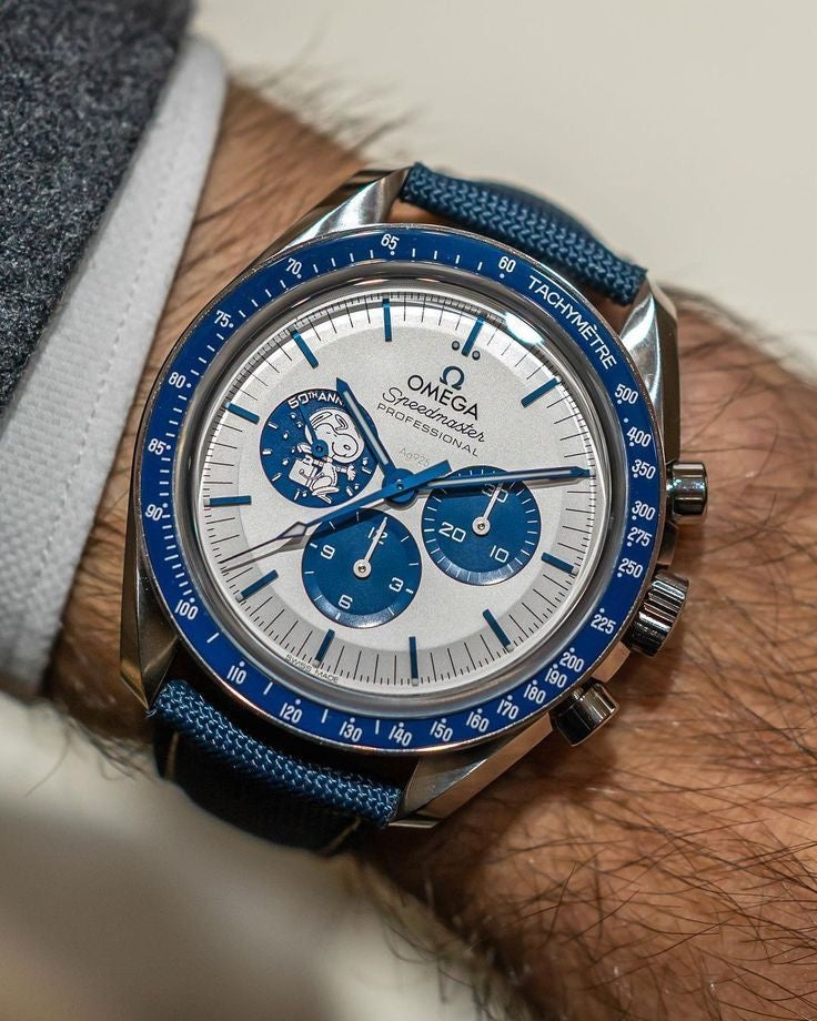 Omega Speedmaster Silver Snoopy Award 50 Anniversary Limited Swiss ETA Automatic Mens Watch