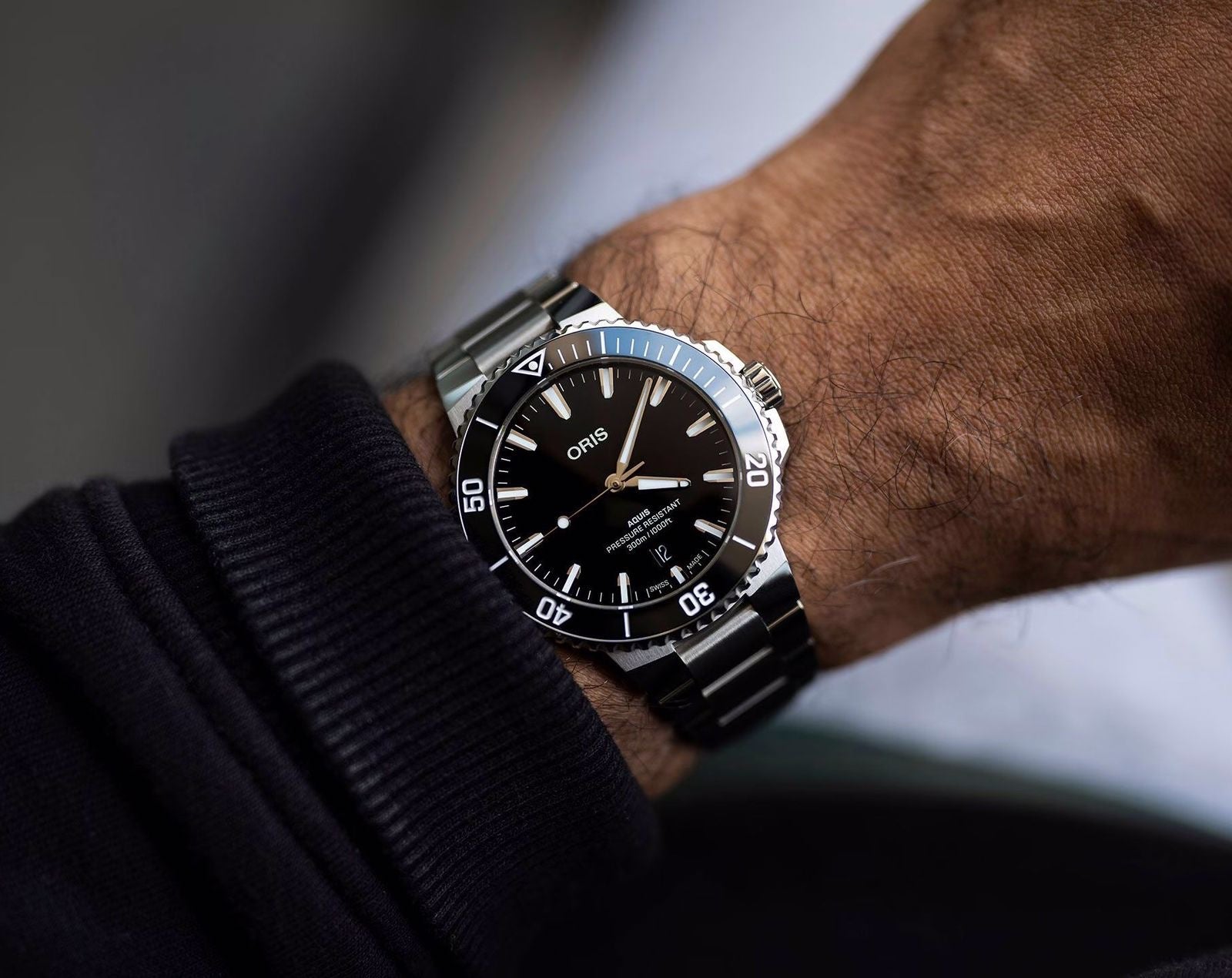 Oris Aquis Date Authentic Automatic Silver Black Dial