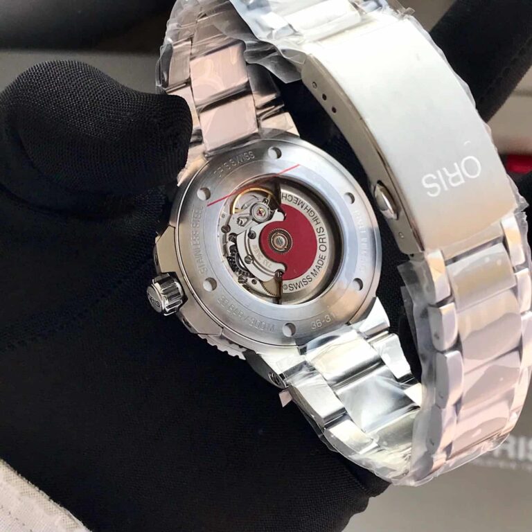 Oris Aquis Date Authentic Silver Green Dial
