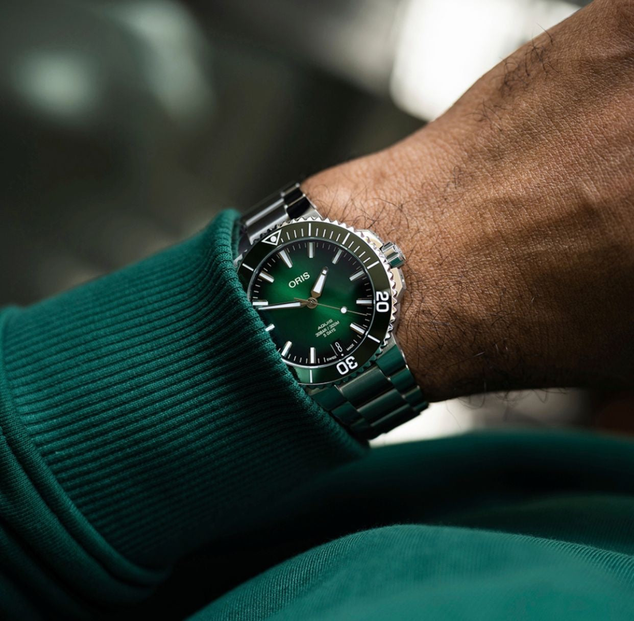 Oris Aquis Date Authentic Silver Green Dial