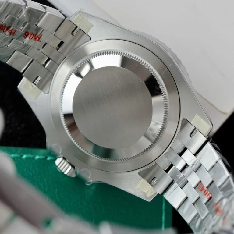 Superclone Rolex GMT-Master II 126729VTNR Jubilee “Absinthe”