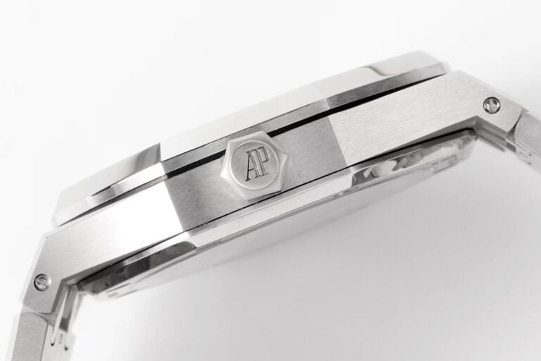 Audemars Piguet Royal Oak 50th Anniversary 41 mm, Blue Ref. 15510ST.OO.1320ST.01