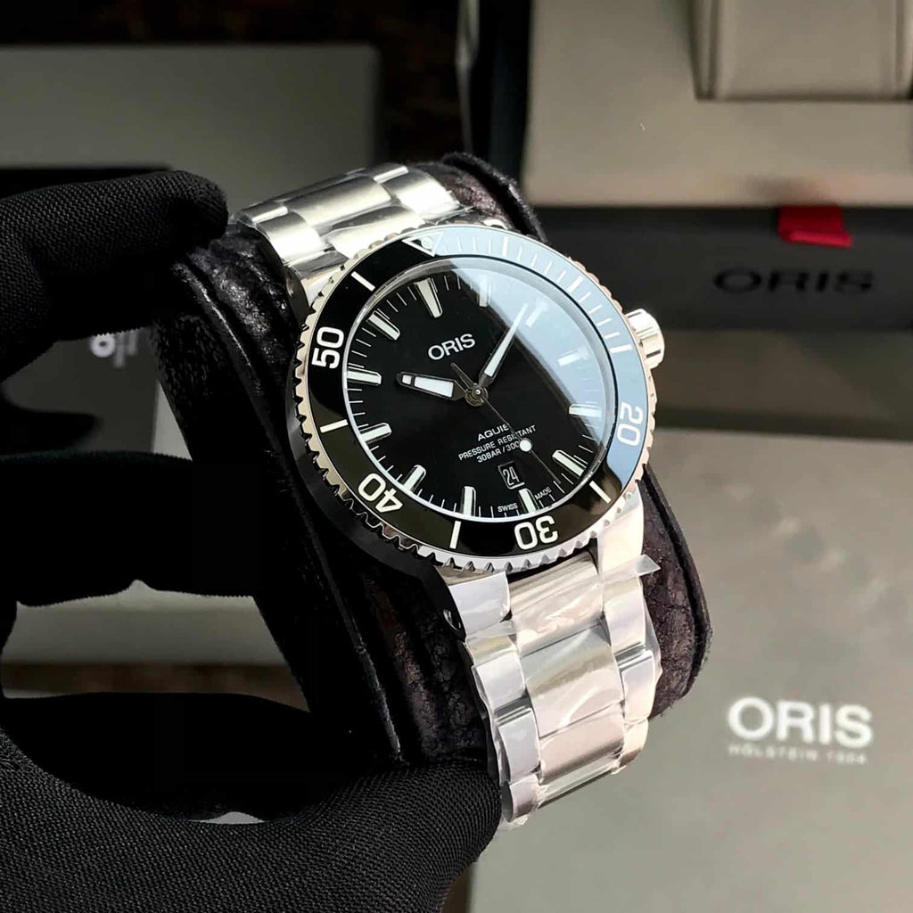 Oris Aquis Date Authentic Automatic Silver Black Dial